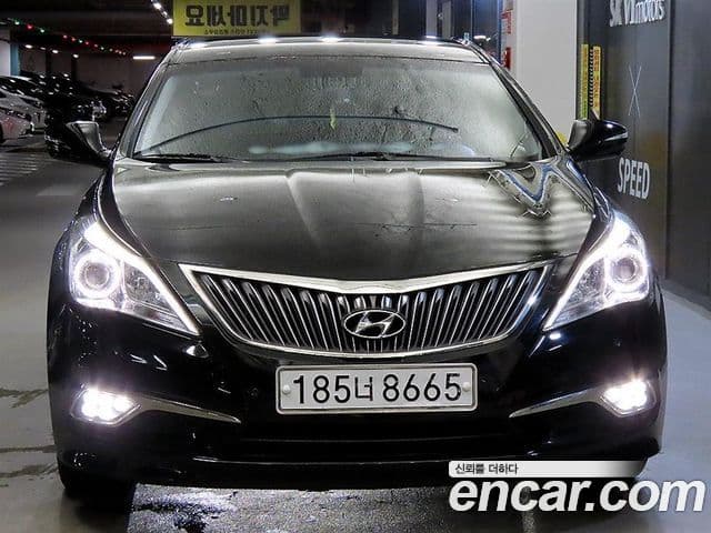 Hyundai Grandeur HG 2