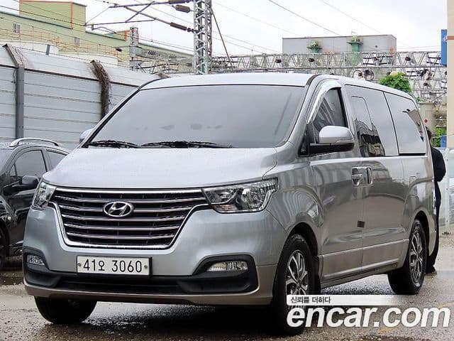 Hyundai The New Grand Starex