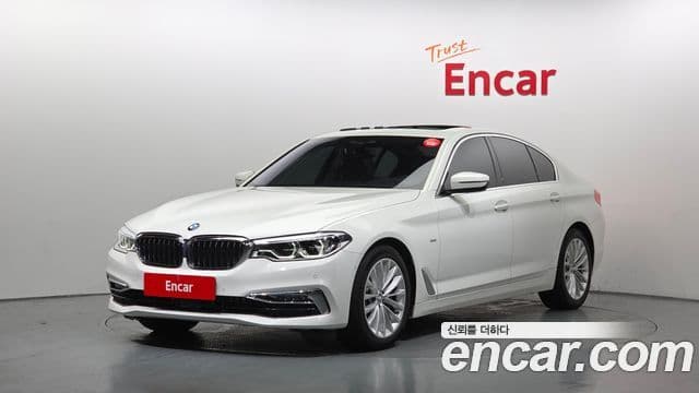 BMW 5 Series (G30) 1