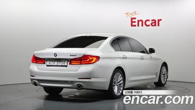BMW 5 Series (G30) 2