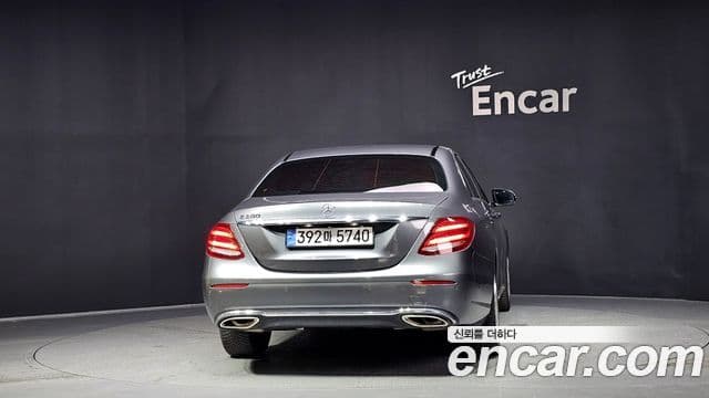 Mercedes-Benz E-Class W213 3