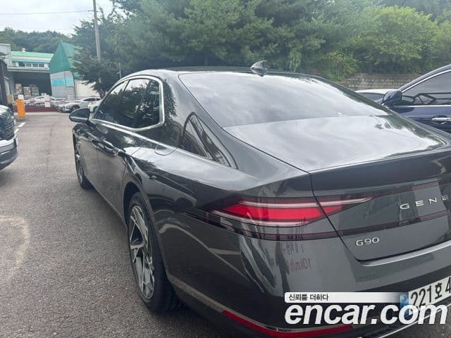 Genesis G90 (RS4) 4
