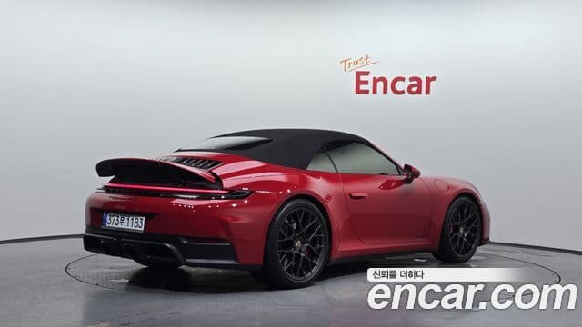 Porsche 911 (992) 2