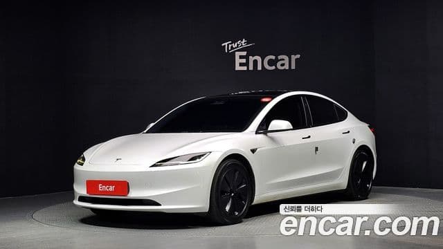 Tesla Model 3 1
