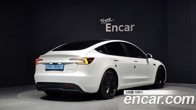 Tesla Model 3 2