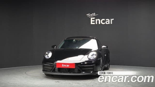 Porsche 911 (992) 2