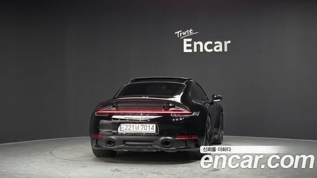 Porsche 911 (992) 3