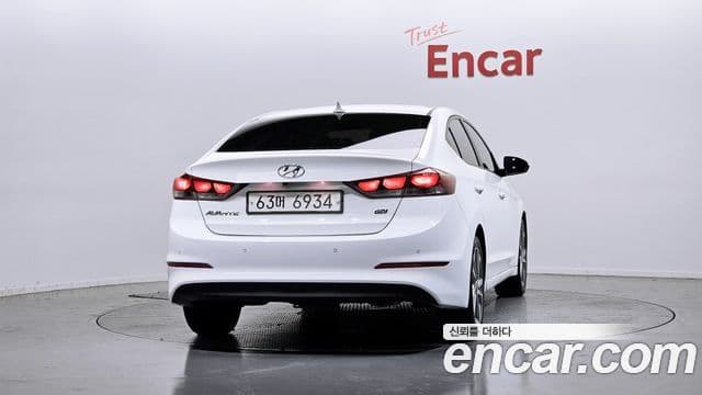 Hyundai Avante AD 4