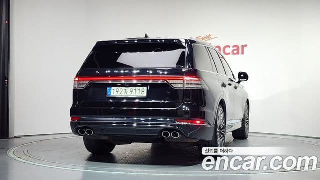 Lincoln Aviator 2nd Gen 4