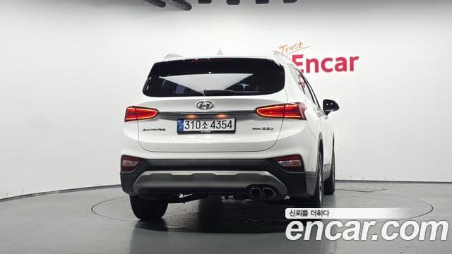 Hyundai Santa Fe TM 4