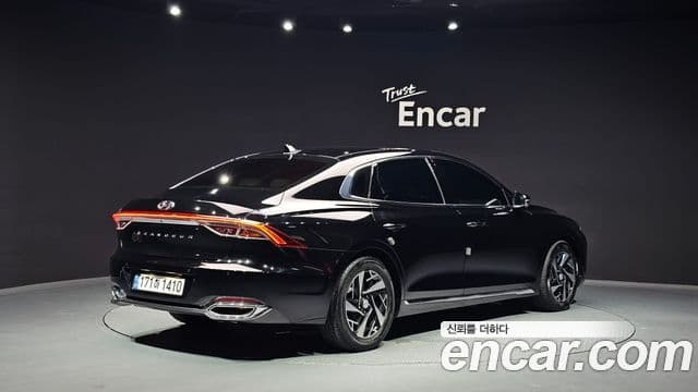 Hyundai The New Grandeur IG Hybrid 2