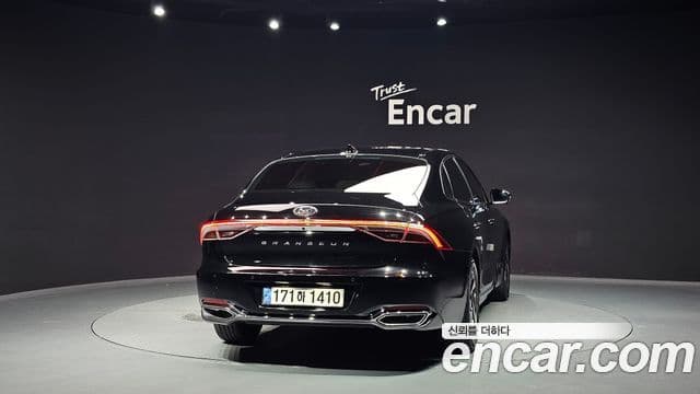 Hyundai The New Grandeur IG Hybrid 4