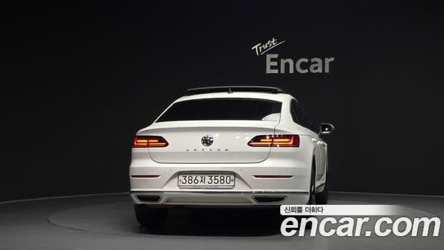 Volkswagen Arteon 4