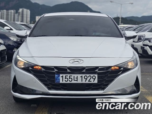 Hyundai Avante (CN7) 1