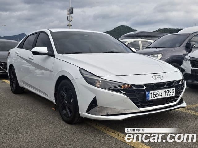 Hyundai Avante (CN7) 4
