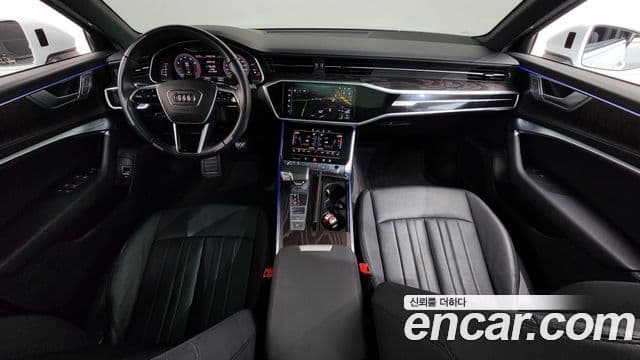 Audi A6 (C8) 4