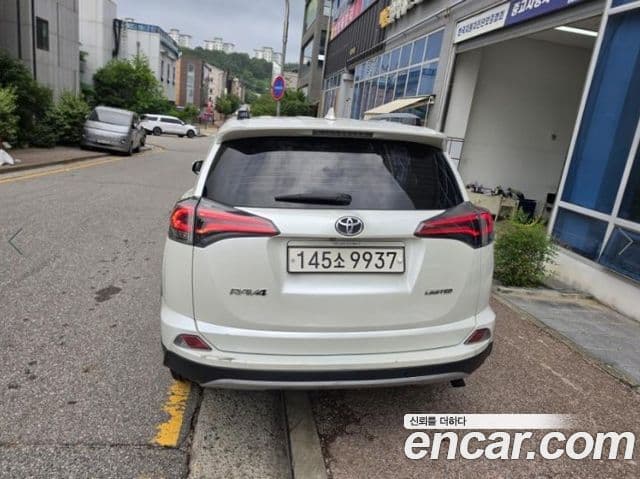 Toyota RAV4 3