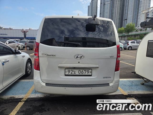 Hyundai The New Grand Starex 3