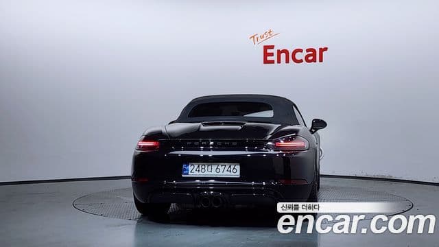 Porsche 718 Boxster 4