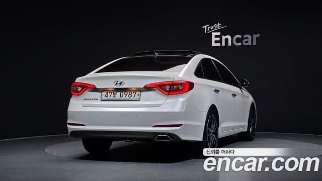 Hyundai LF Sonata 4