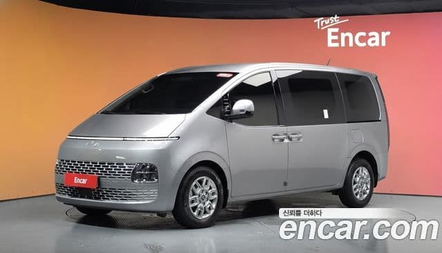 Hyundai Staria 1