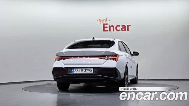Hyundai The New Avante Hybrid (CN7) 3