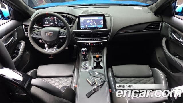 Cadillac CT5-V 4