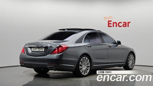 Mercedes-Benz S-Class W222 2