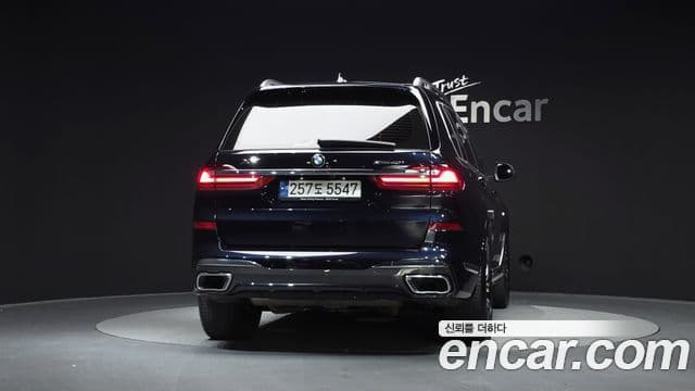 BMW X7 (G07) 3