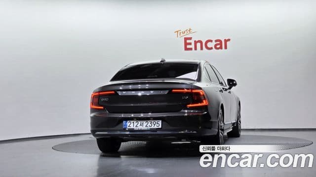 Volvo S90 3