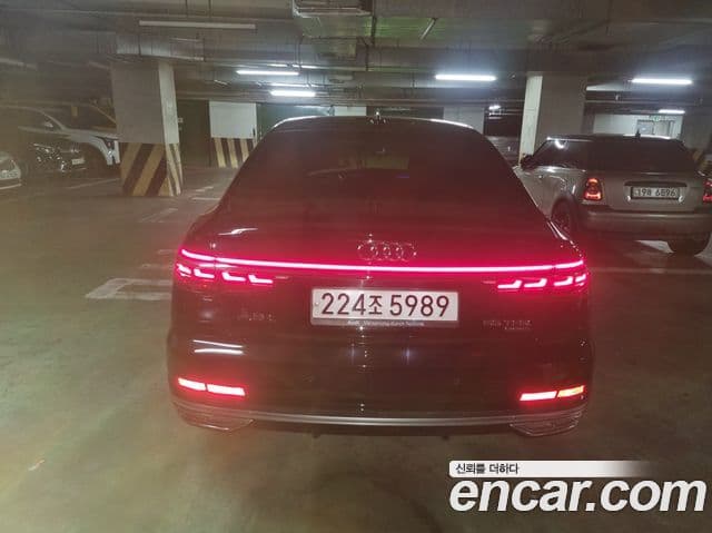 Audi A8 (D5) 4