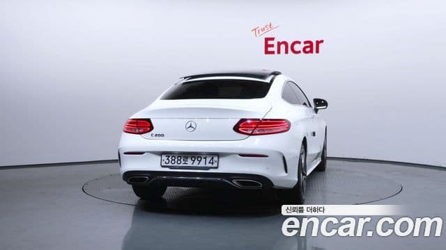 Mercedes-Benz C-Class W205 4