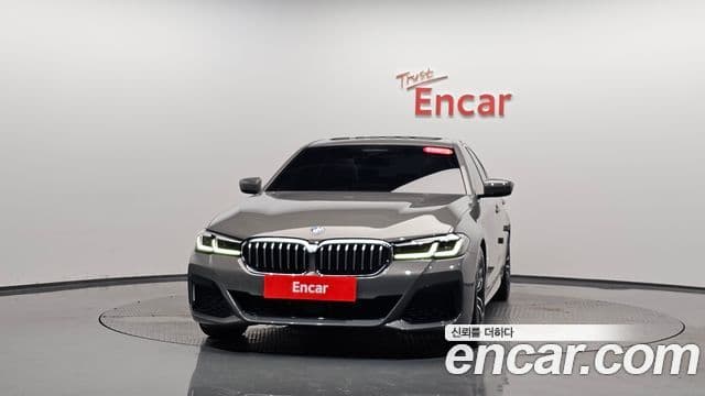 BMW 5 Series (G30) 2