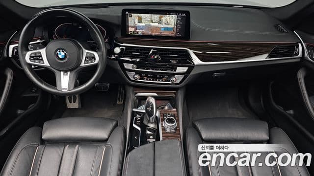 BMW 5 Series (G30) 4