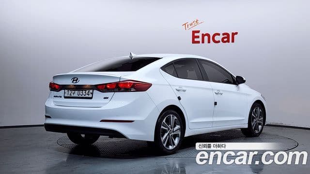 Hyundai Avante AD 2
