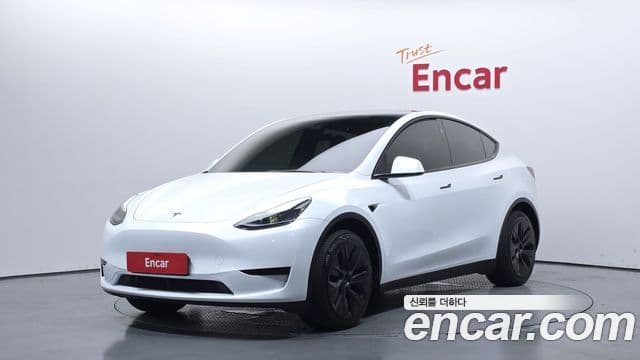 Tesla Model Y 1