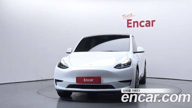 Tesla Model Y 3