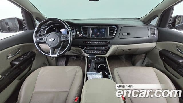 Kia The New Carnival 4