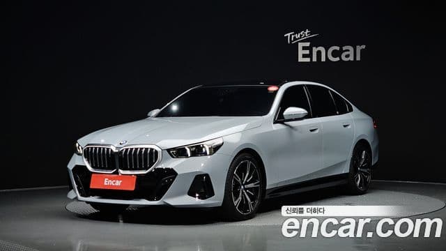 BMW 5 Series (G60)